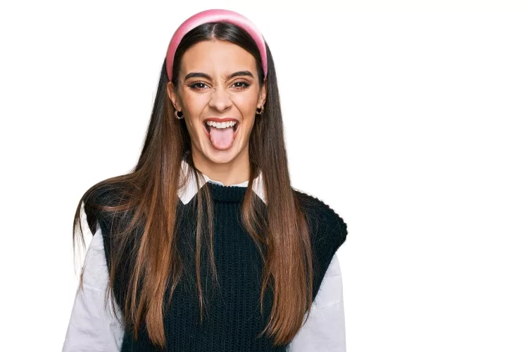 During This Total Time of 50 Ms, 1/20 of a Second, How Far Does the Tongue Reach?