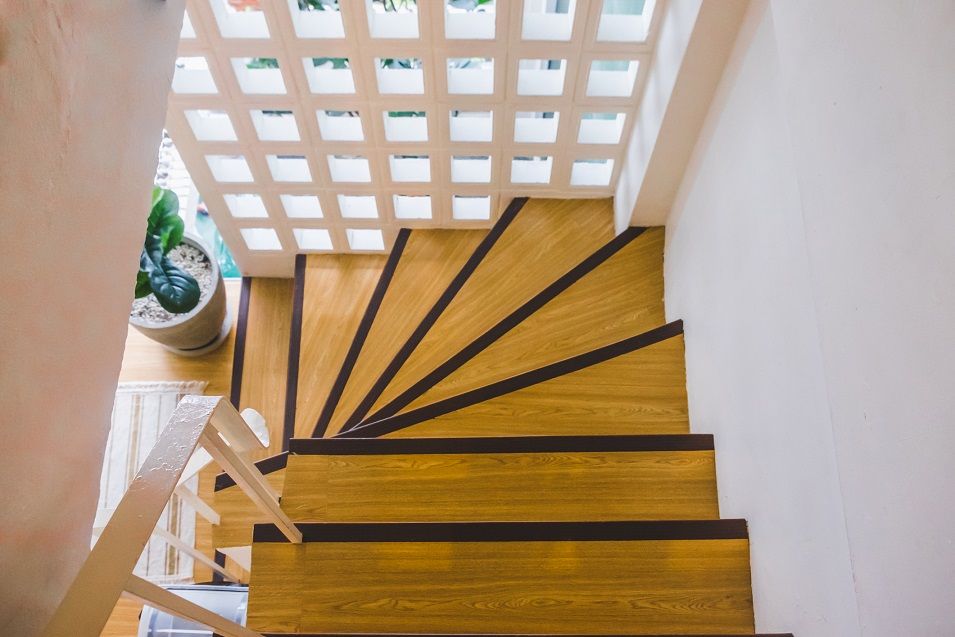 Luxury Vinyl Plank Pros and Cons